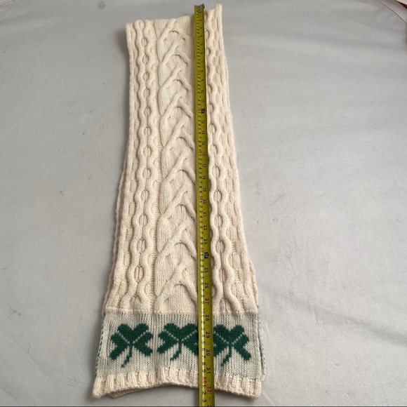 Carraigdonn off white Irish wool shamrock scarf